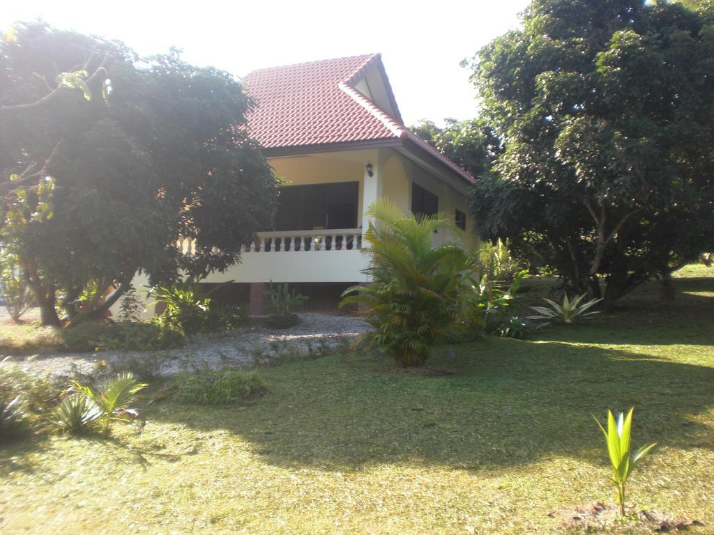 House Of Garden Villa Chiang Rai Buitenkant foto