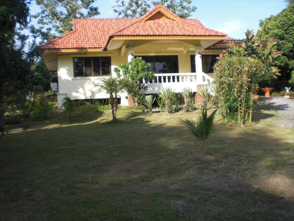 House Of Garden Villa Chiang Rai Buitenkant foto