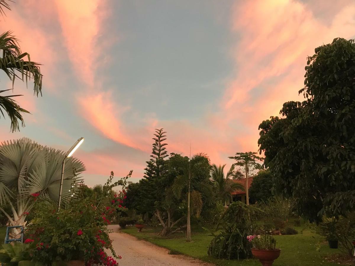 House Of Garden Villa Chiang Rai Buitenkant foto